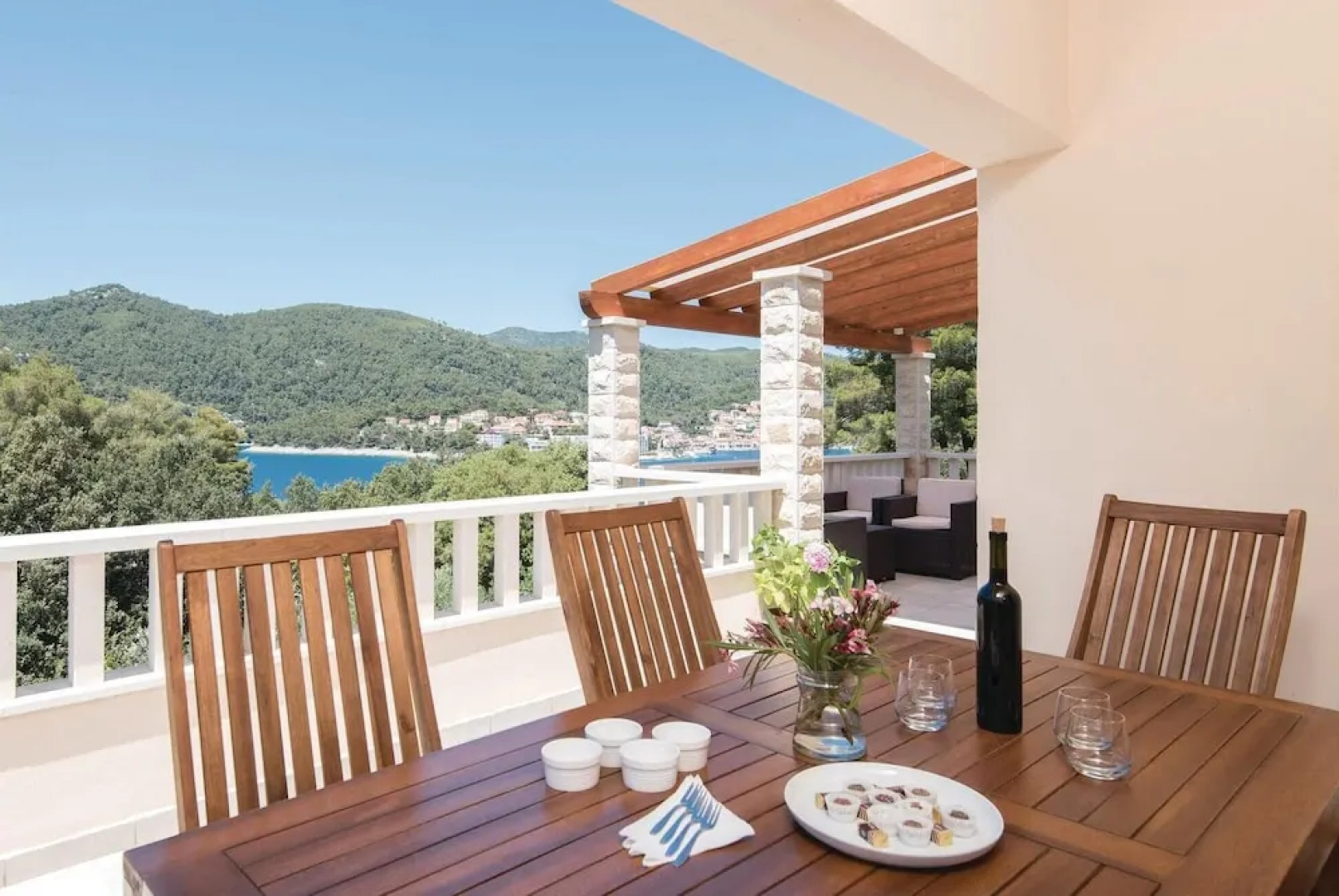 Awesome Home in Brna With 4 Bedrooms and Wifi