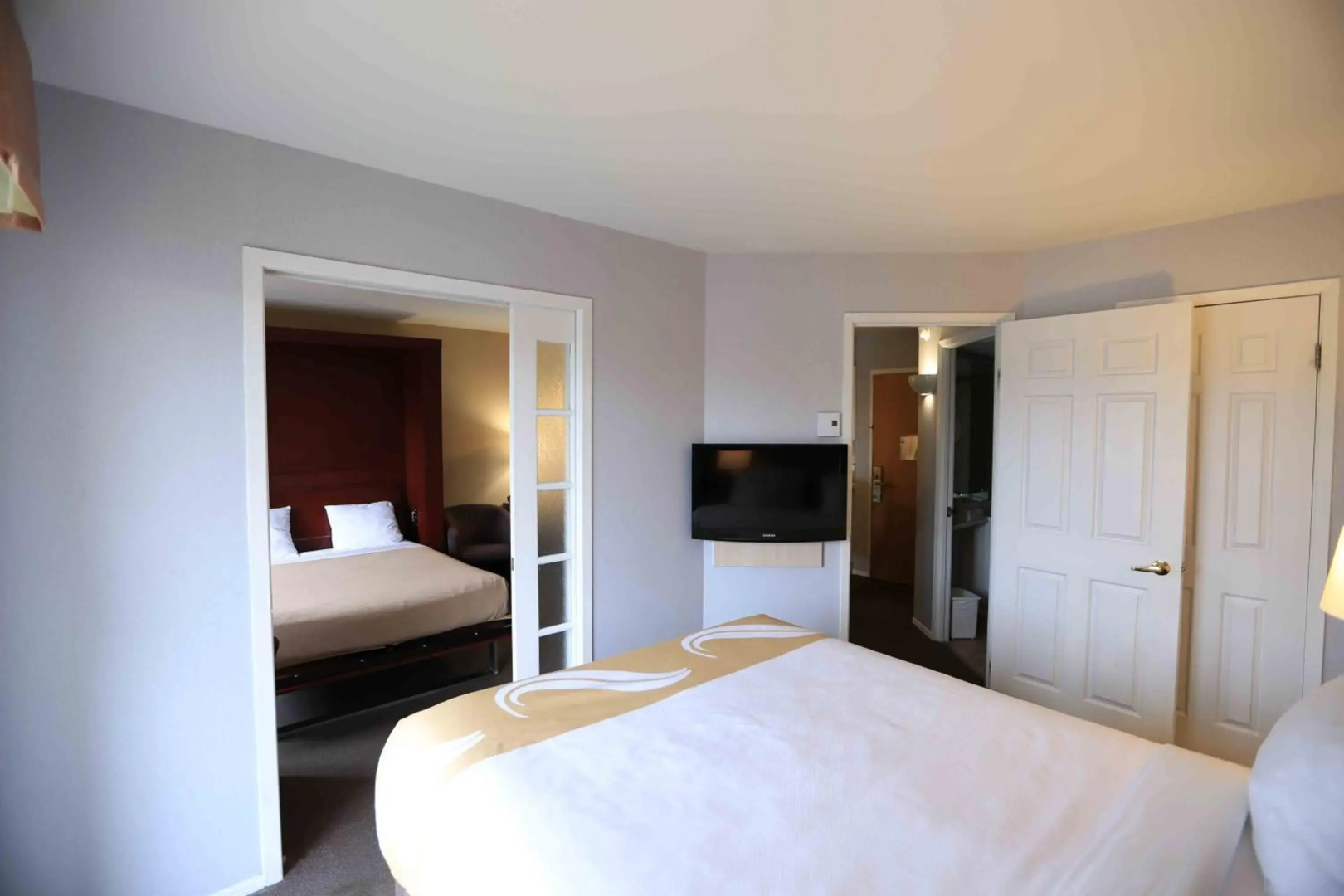 Quality Suites