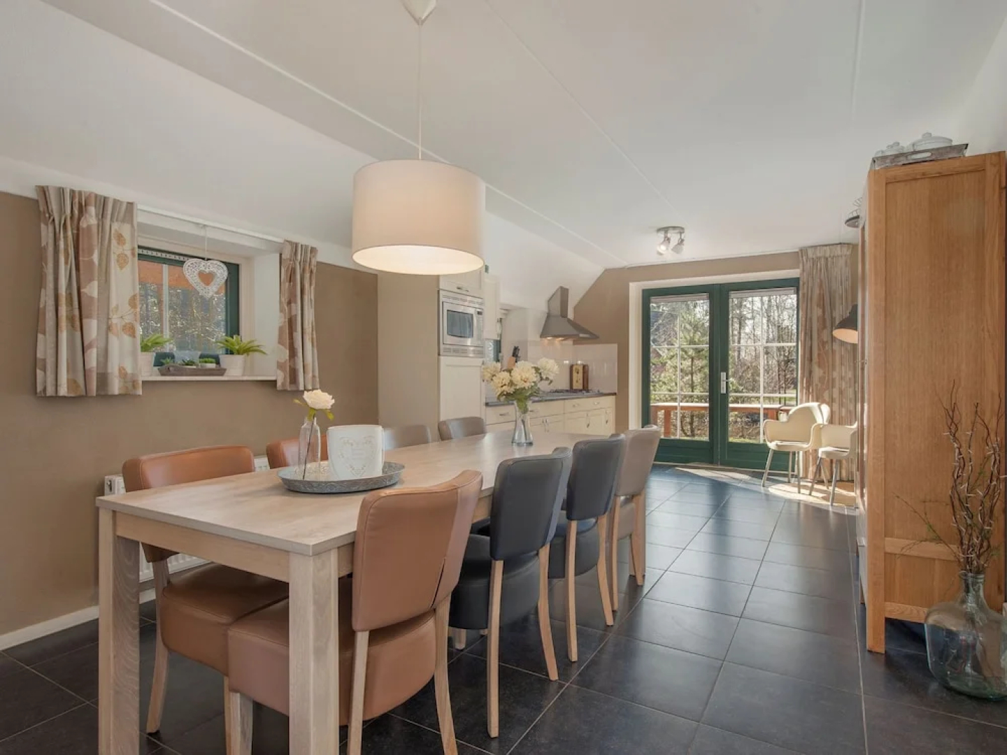 Comfortable, two Bathroom Holiday Home, in a Nature Reserve