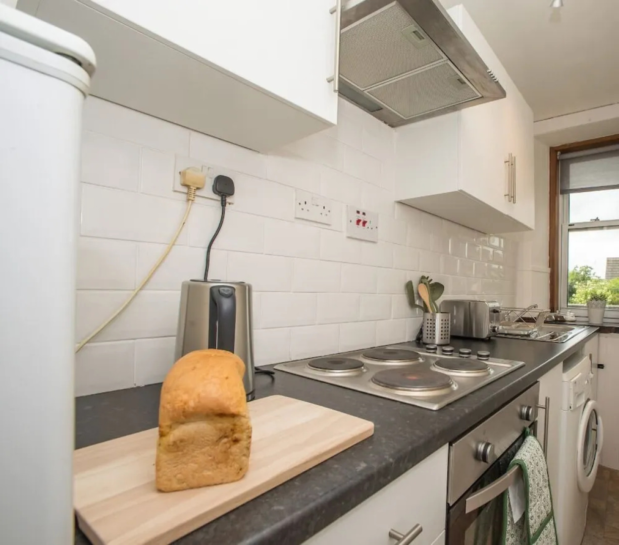 One Bedroom Apartment by Klass Living Serviced Accommodation Hamilton - West Apartment With WiFi and Parking