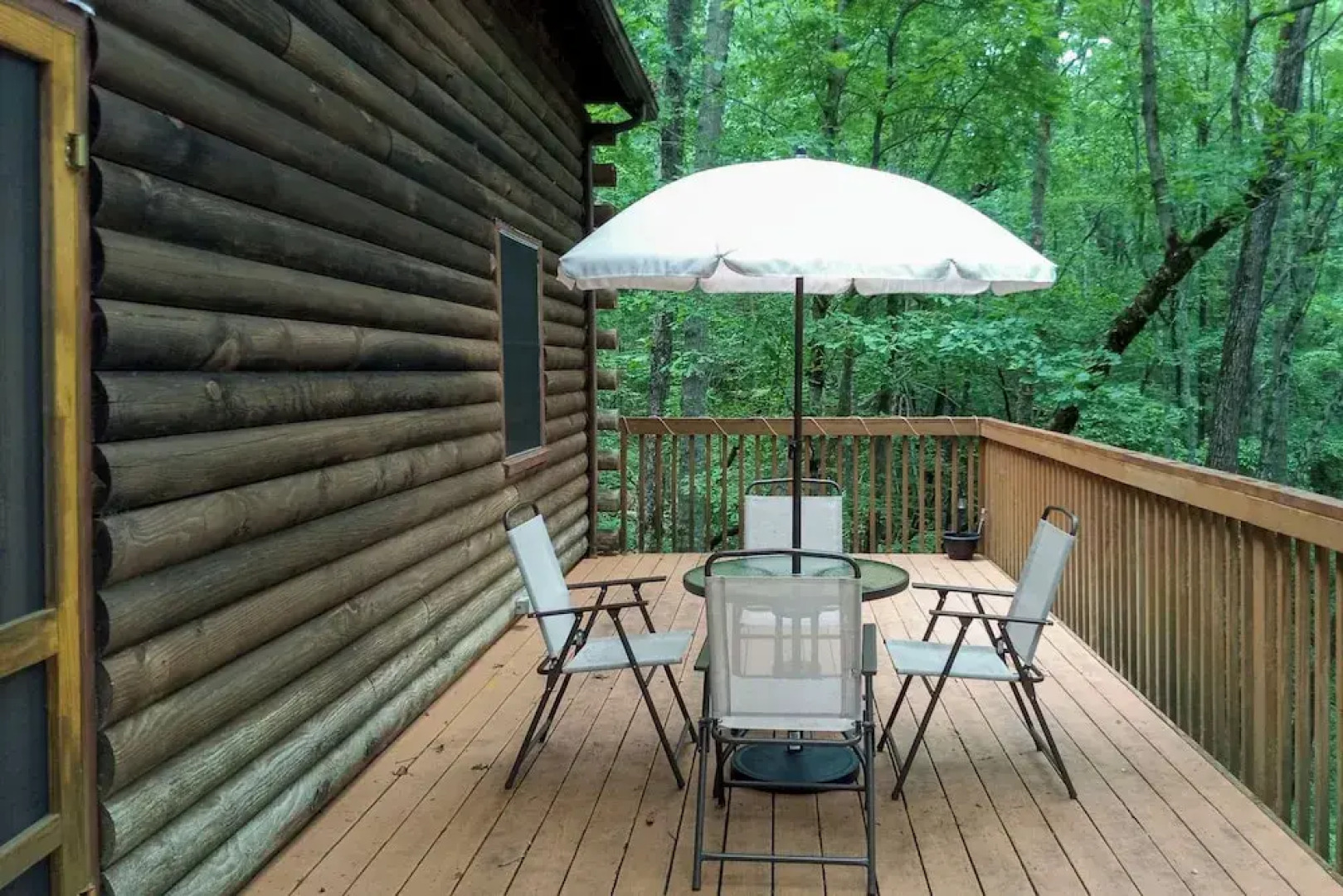 Serene Brevard Cabin ~ 7 Miles to State Forest!