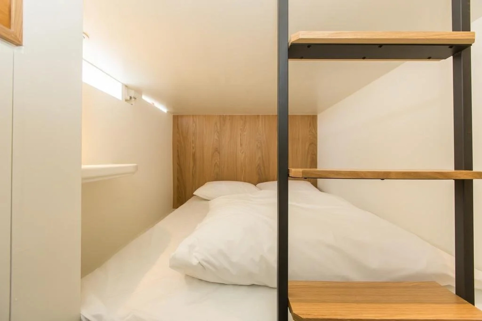 Muiu Inn Capsule Hotel