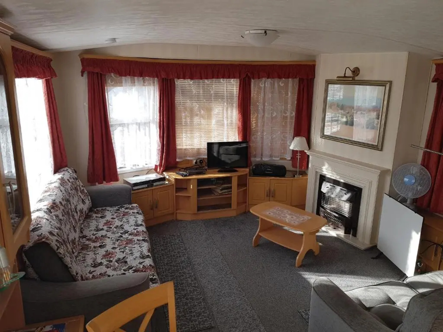 Beautiful holiday home near the pine forest