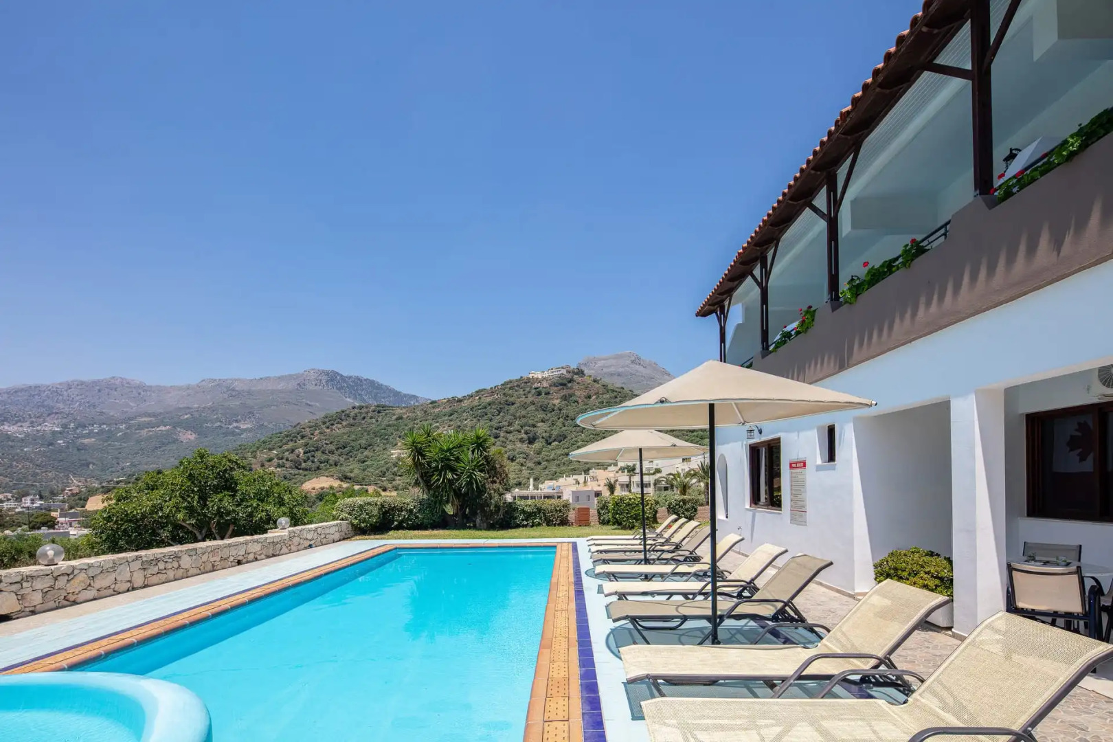 Anthos Apartments in Plakias