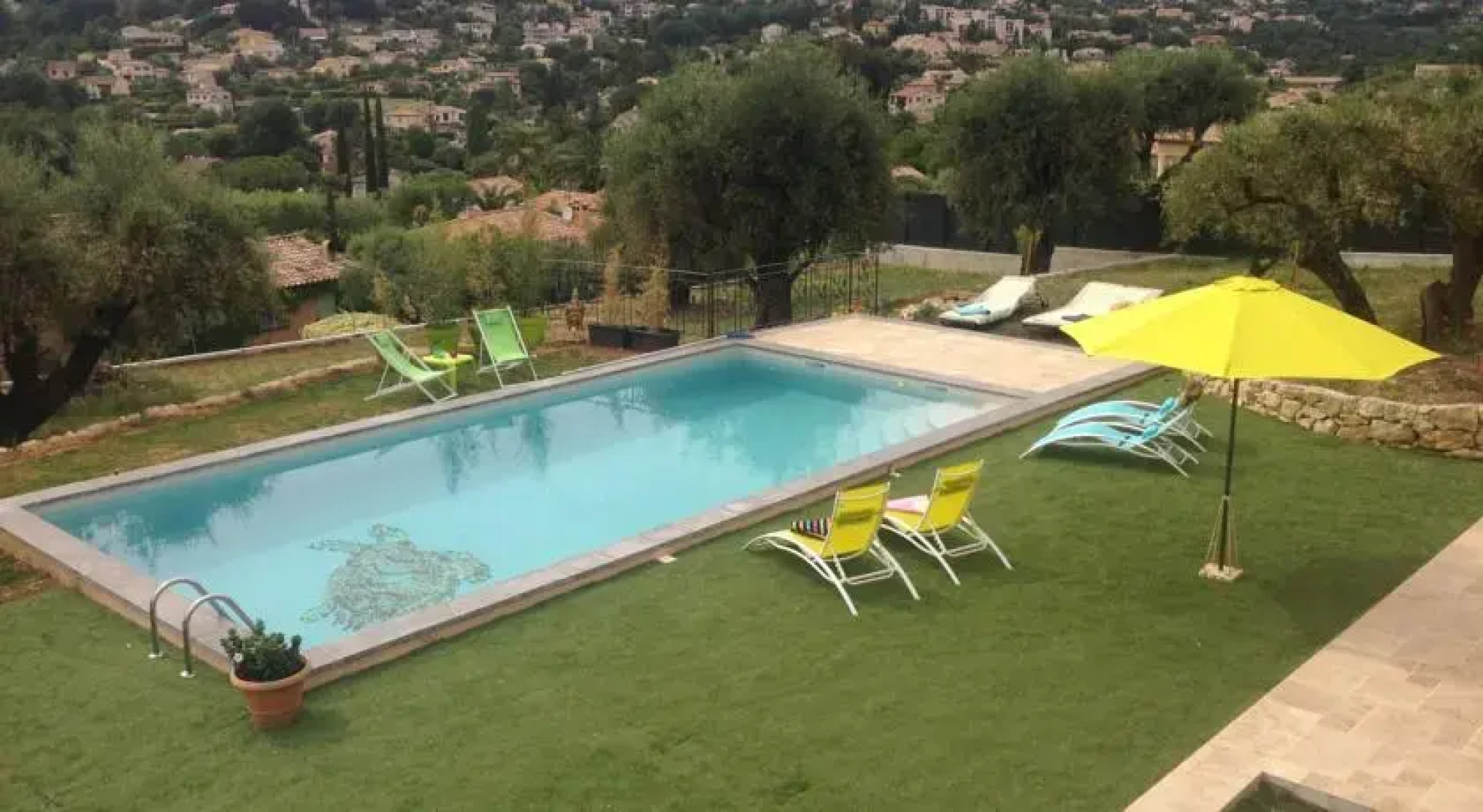 A lOmbre des Oliviers