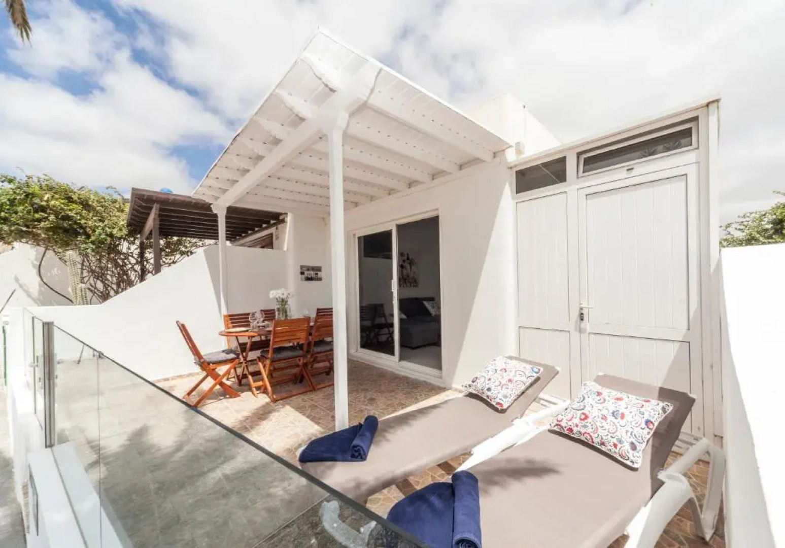 Luxury Suite Sea Front II