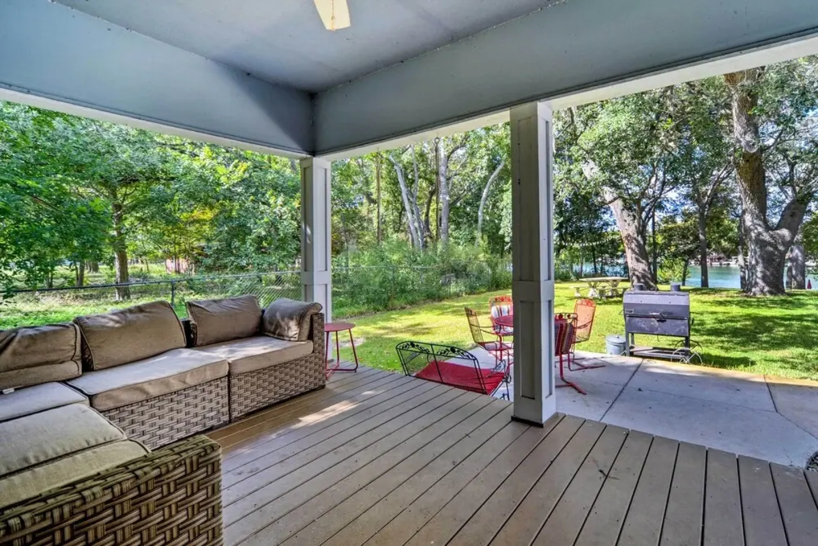 'the Petite Lake House' in Seguin w/ Patio!