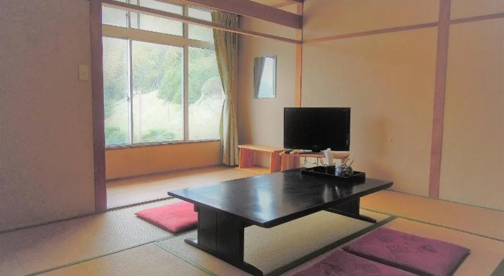 Kokumin Shukusha Hibiki