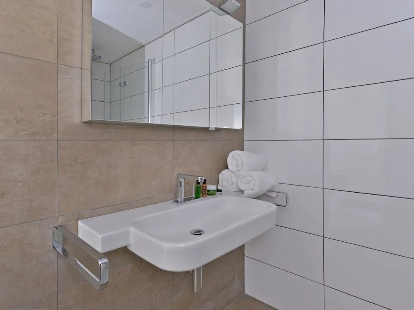 Detached bungalow for 5 people with a beautiful view of the marina