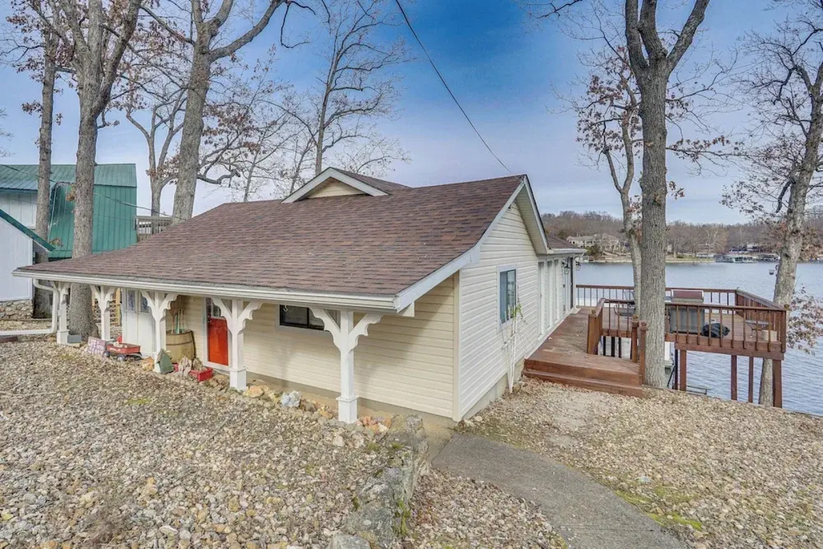 Private Dock: Lake of the Ozarks Hideaway!