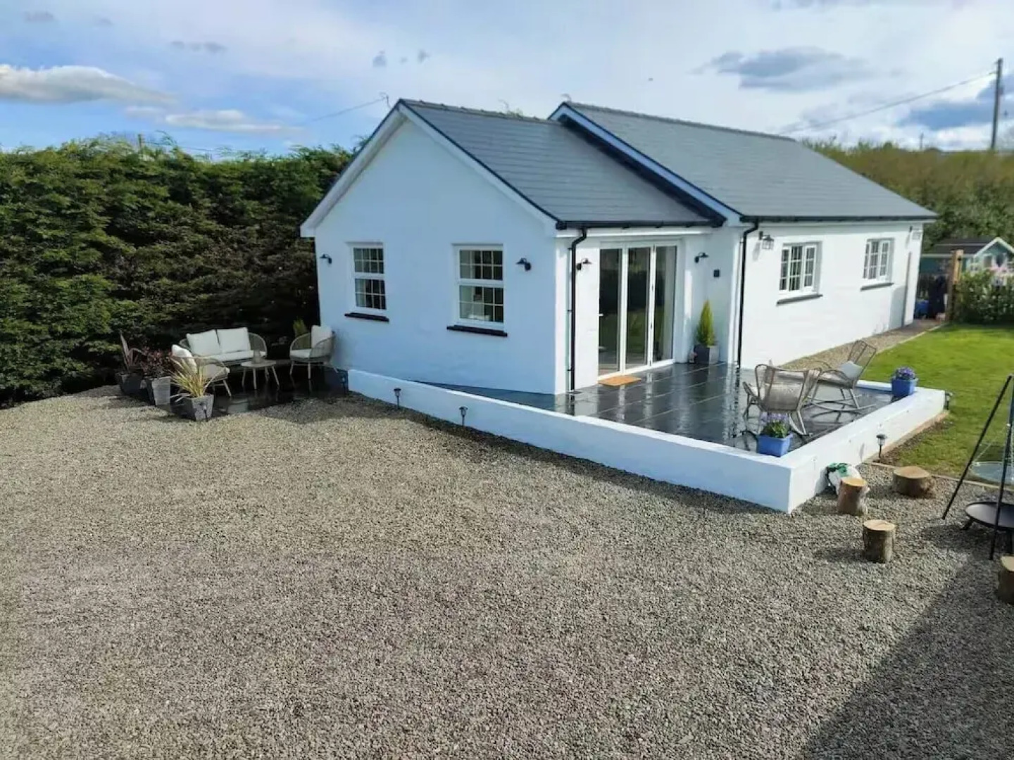 2-bed Coastal Cottage - Sleeps 4 - Pet Friendly