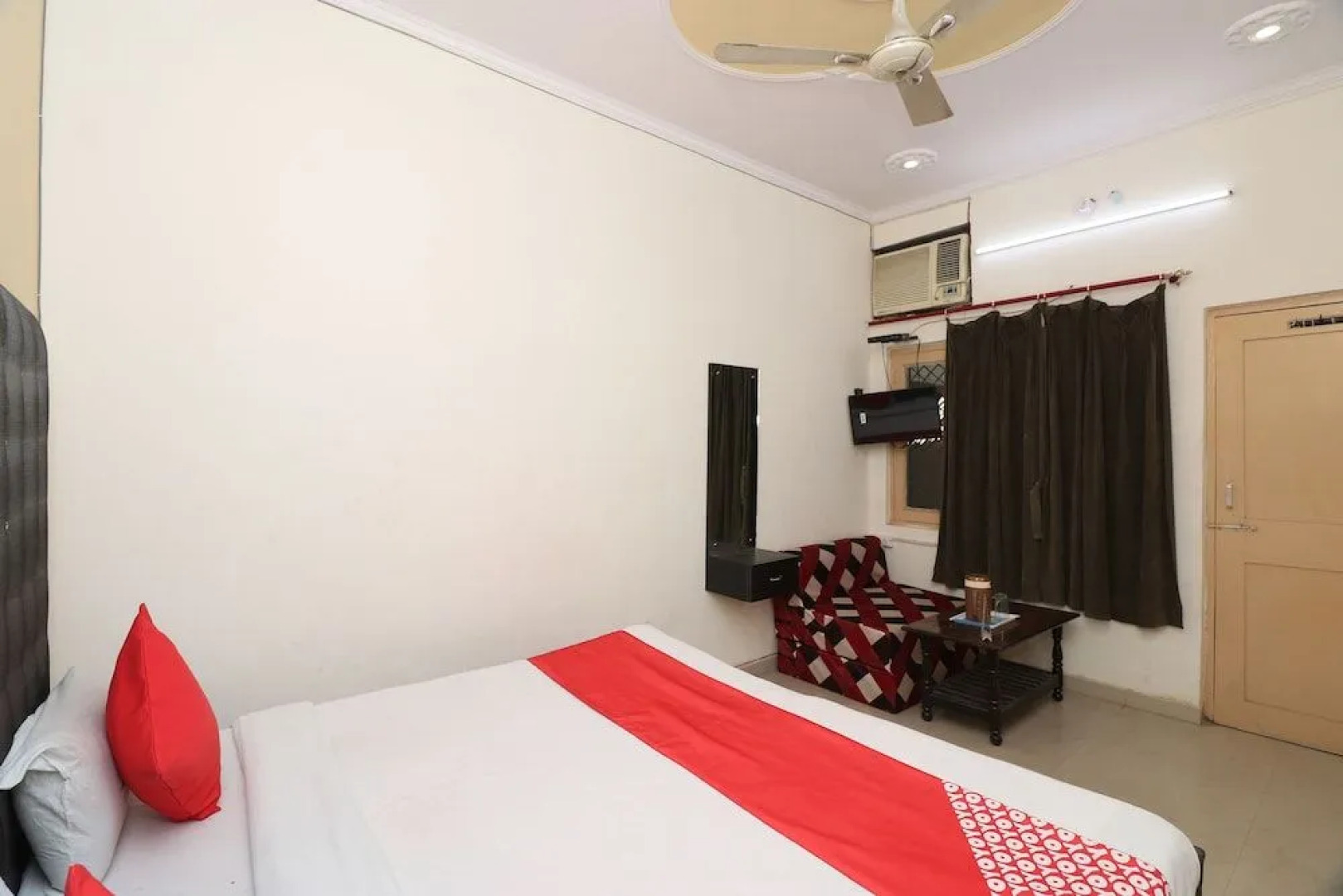 OYO 26730 Grandstay