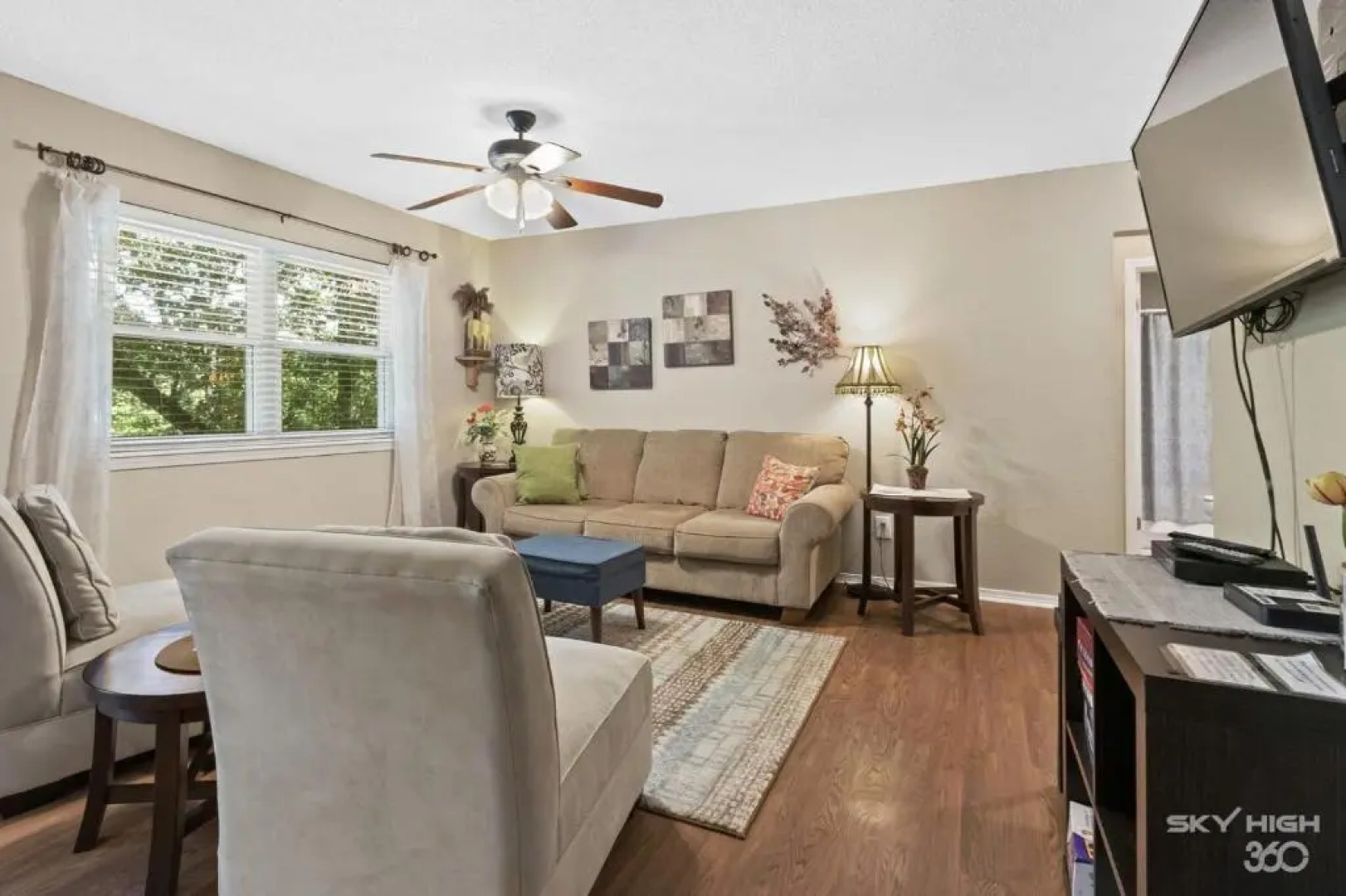 Wooded, Quiet Cottage, Very close to the Back 40