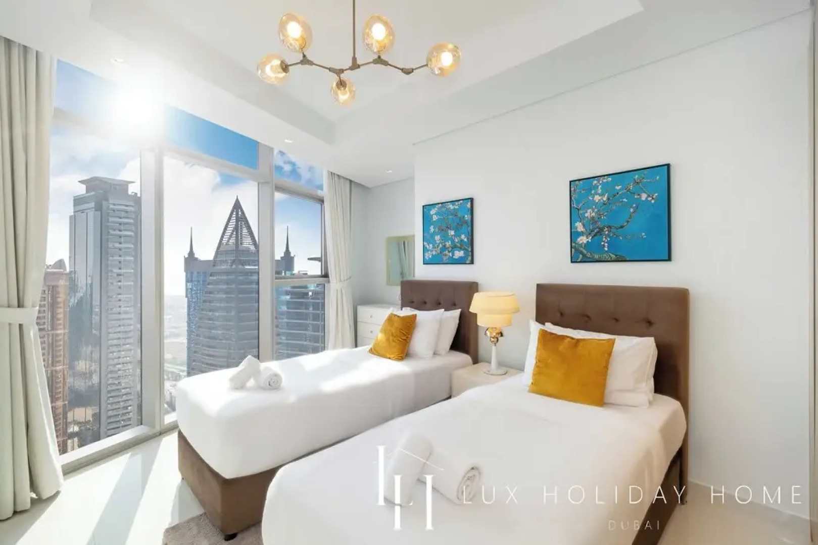 LUX The Paramount Sea View Suite