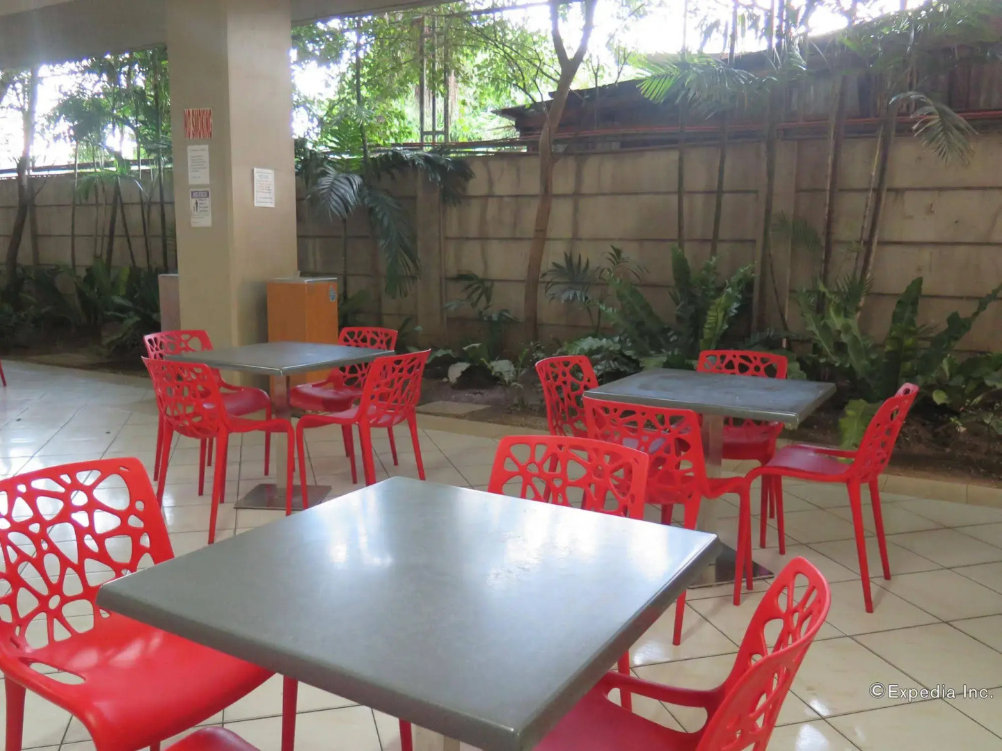 Alicia Tower Residences - Adult Only - Hostel