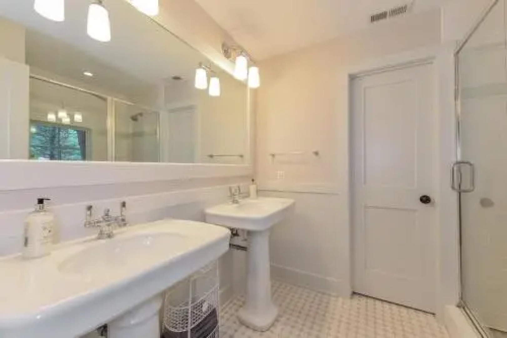 Lake Trail Treehouse