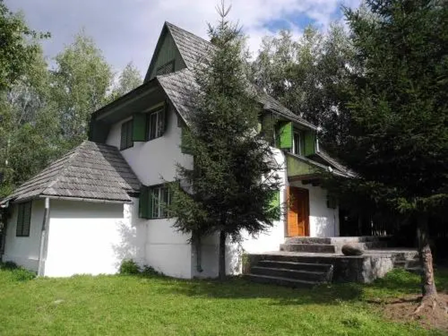 Casa cu Sindrila / Zsindelyes Vendégház