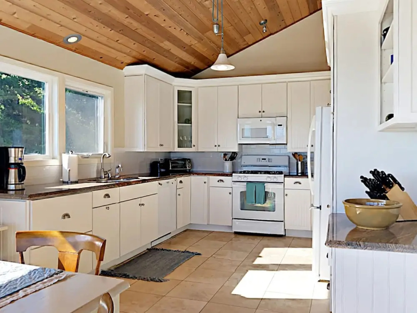 3br W/ Panoramic Ocean Views 3 Bedroom Home