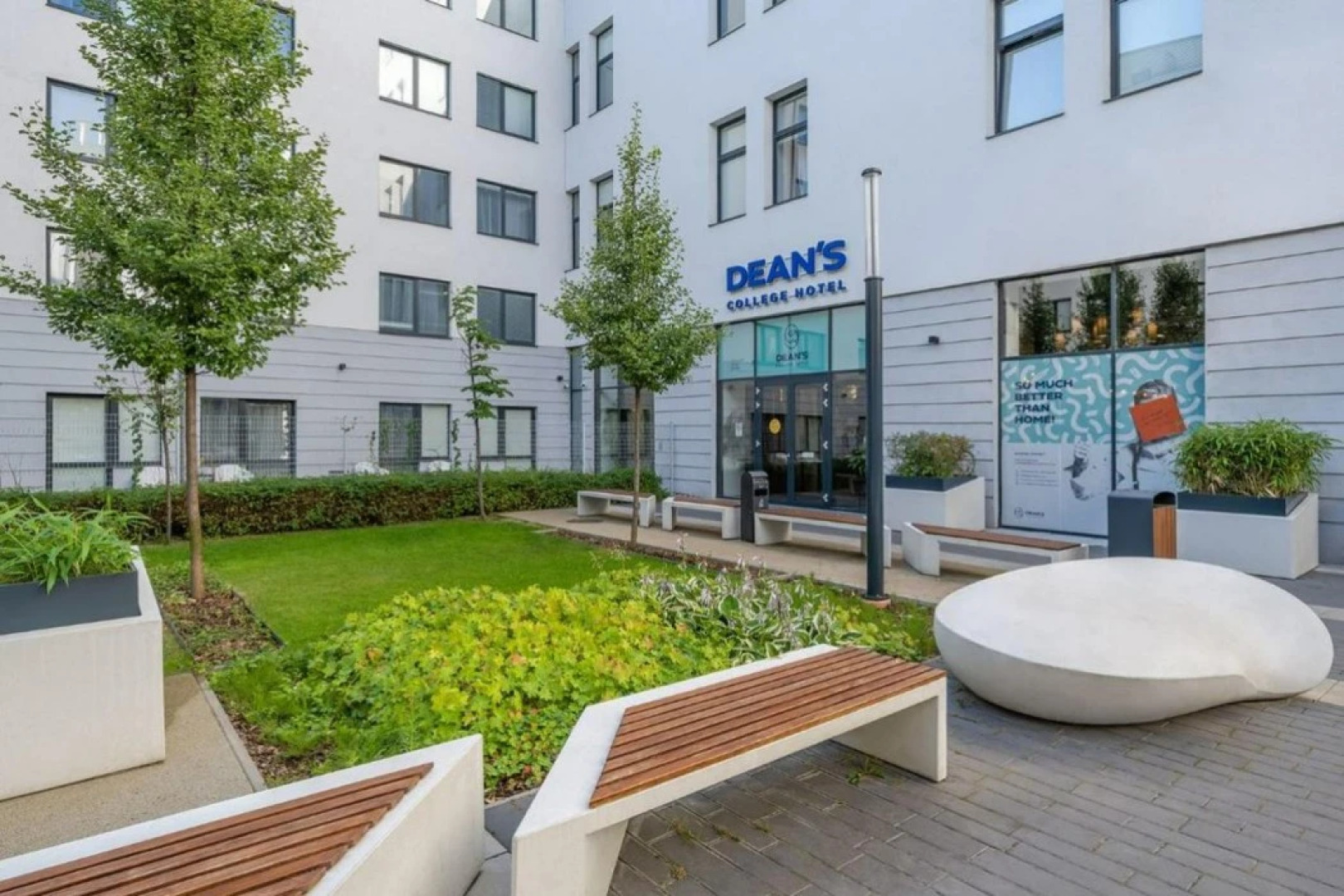 Dean’s Home Budapest