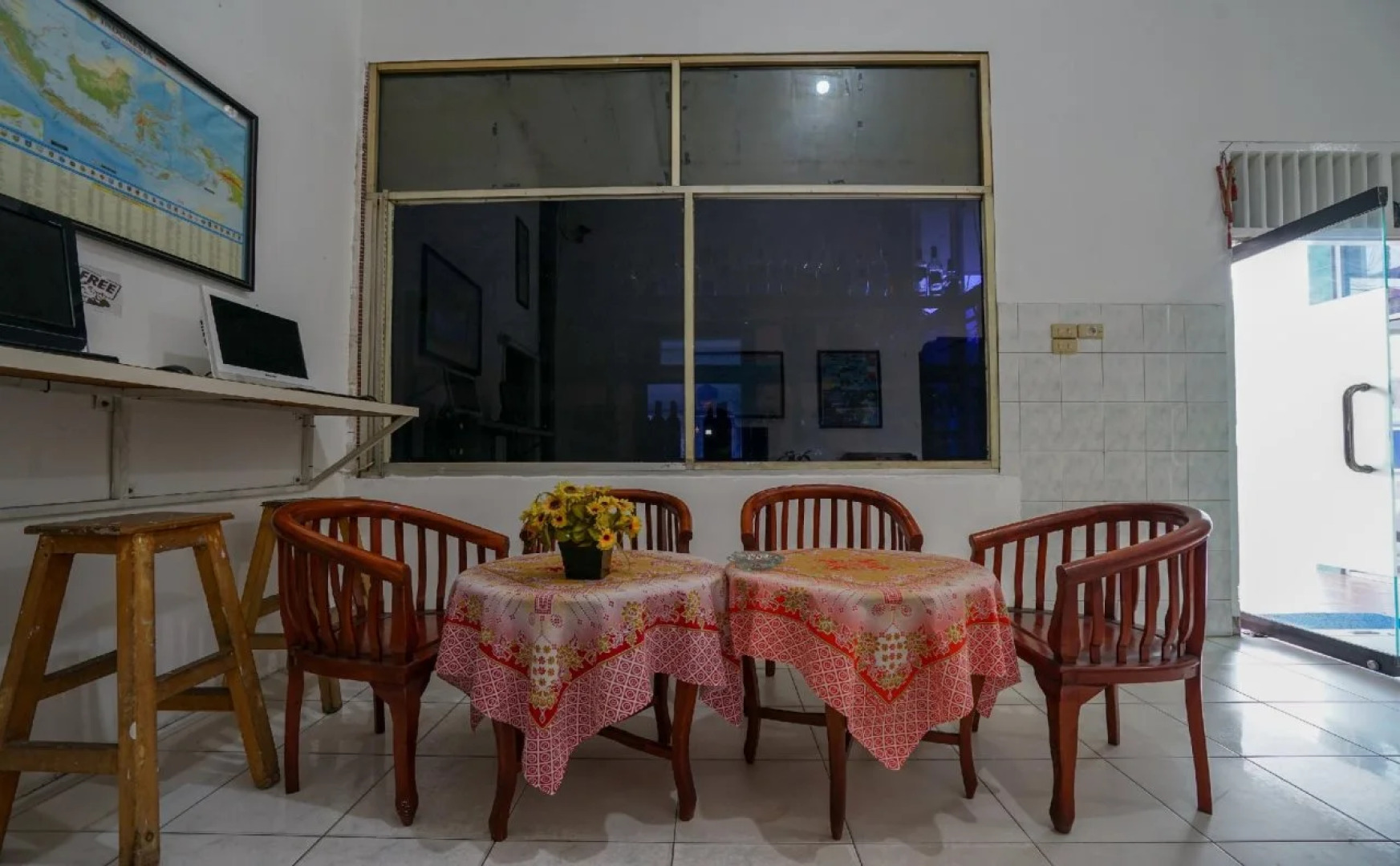 OYO 1216 Hotel Sejati