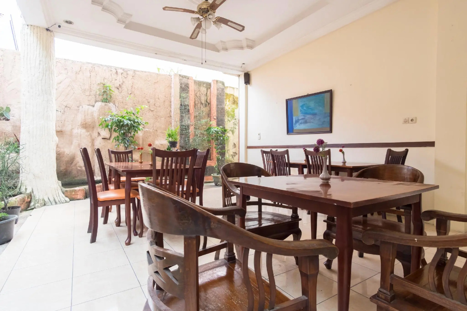 OYO 1030 Hotel Bumi Asih