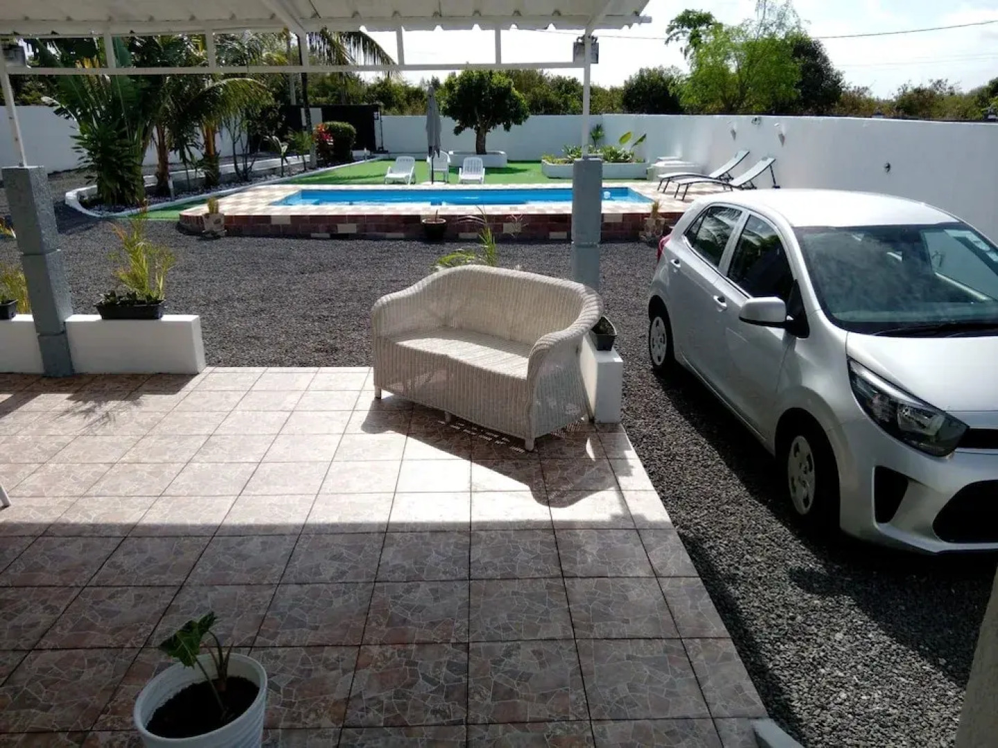 Villa Bella is 5 Mins From the Beach With Amazing Garden Overlooking the Pool