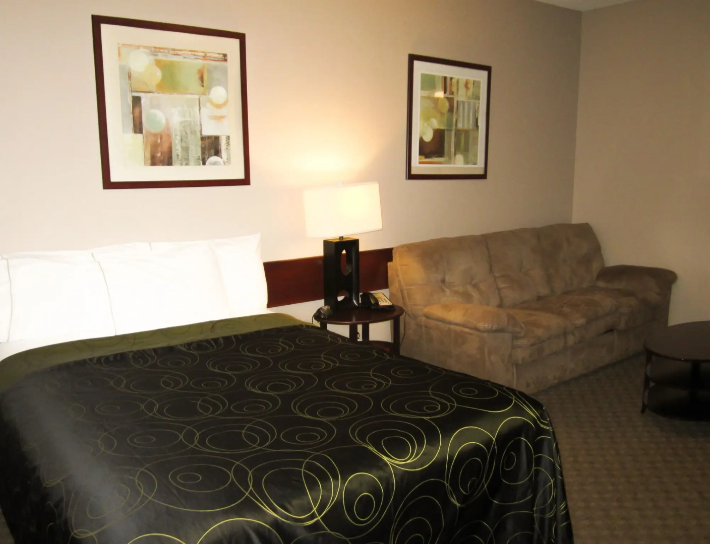Bell's Extended Stay and Suites