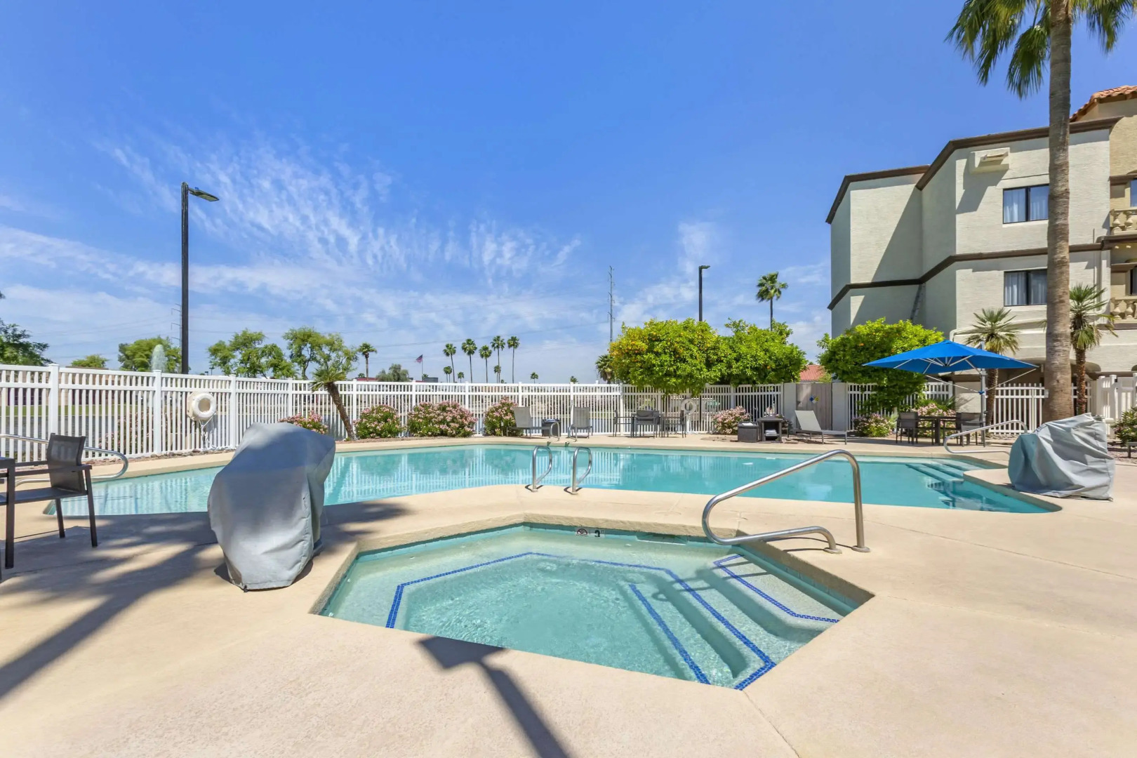 Windmill Suites Surprise - Phoenix, an Ascend Collection Hotel