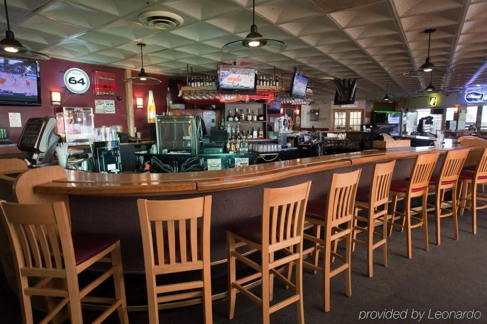 Fairway Inn & Suites