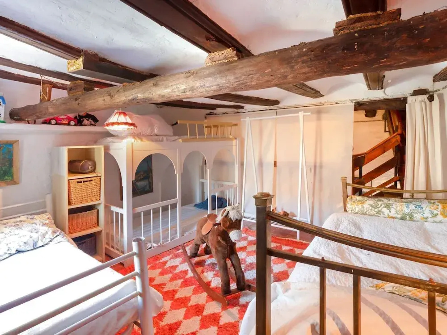 Rustic Holiday Home in Tolva near Mont Rebei Lake