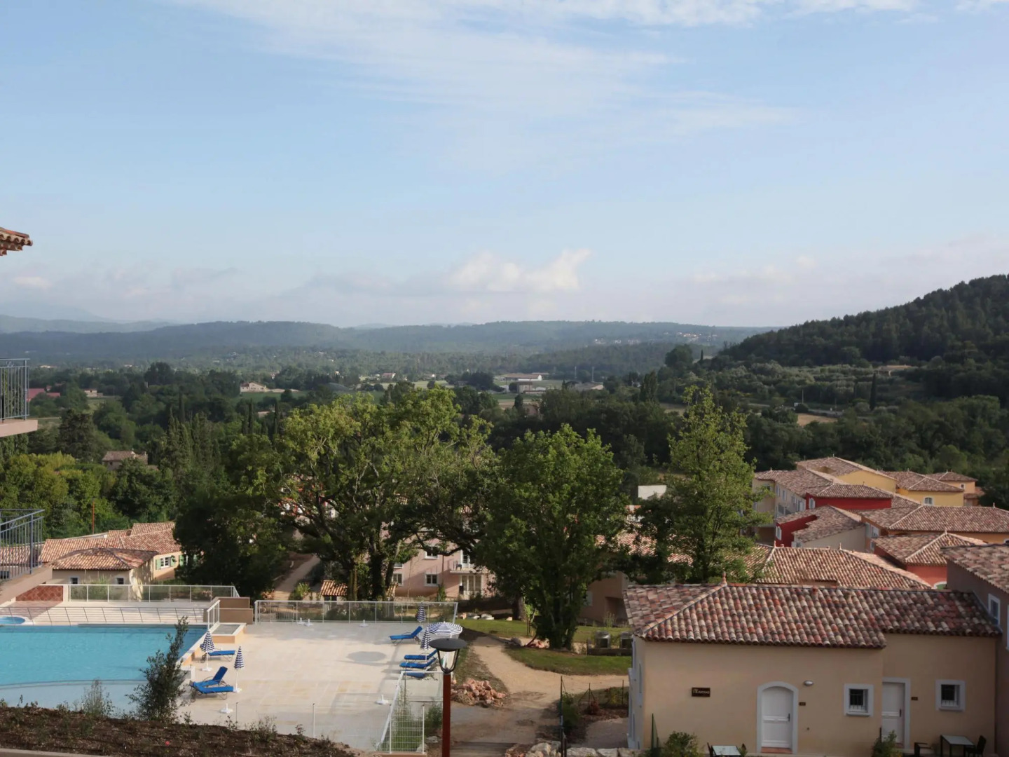 Beautiful Apartment With AC, Near Lac de Saint-cassien