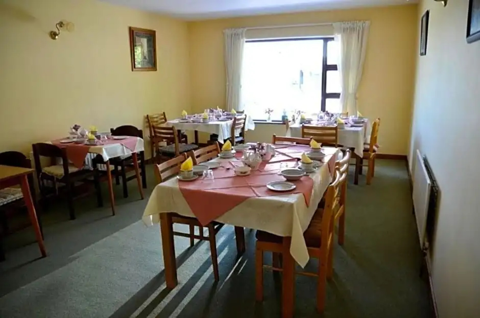 DeCourceys Hazelbrook Farmhouse BB