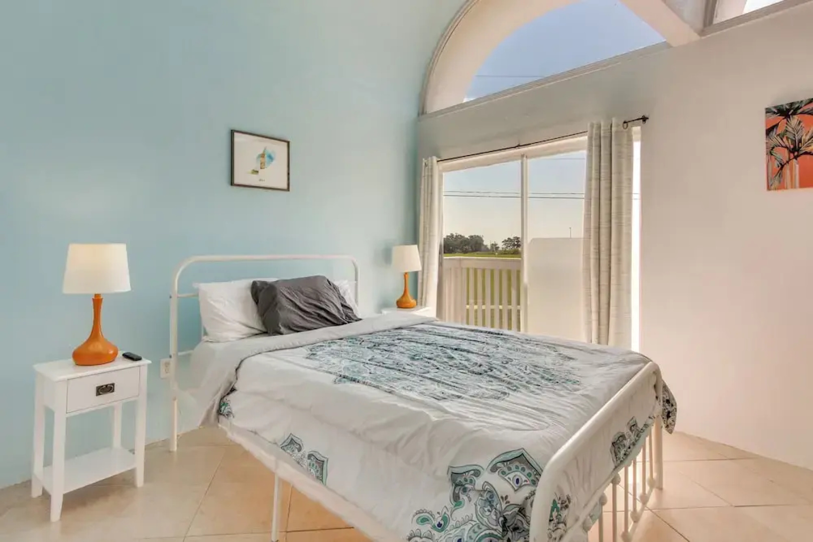 Walk to Beach: Unique Family Gem in Pass Christian