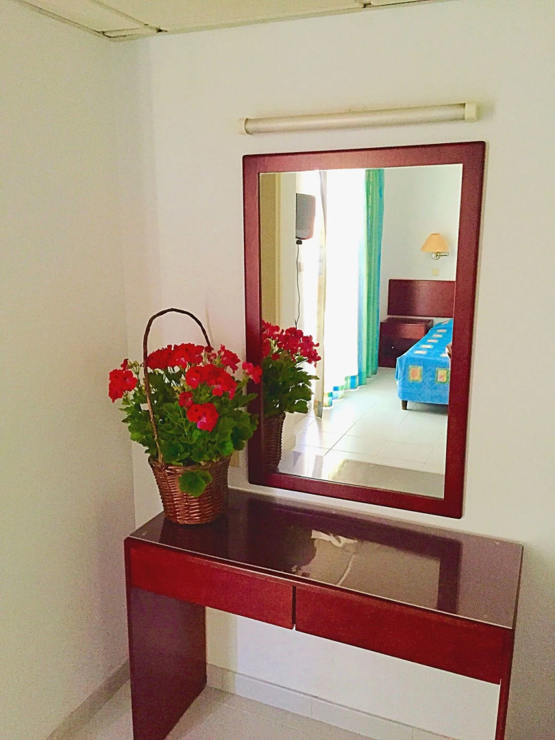 Blue Crane Hotel Apts