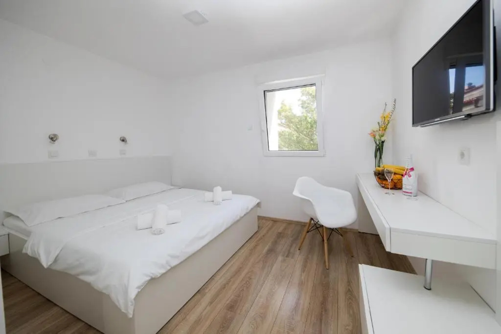 Rocky Beach Rooms