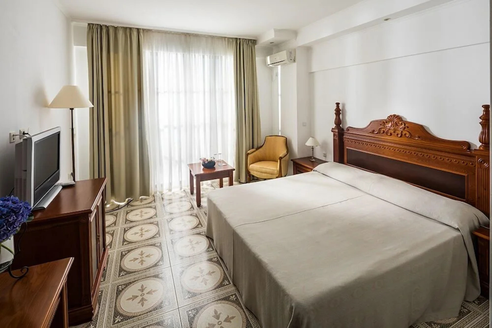 VITA RAMA holistic hotel - vegan FB