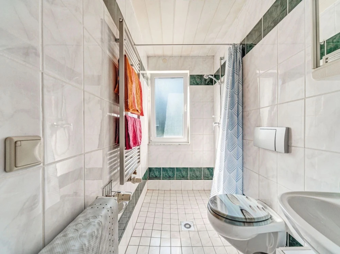 Cozy Apartment Near Trails