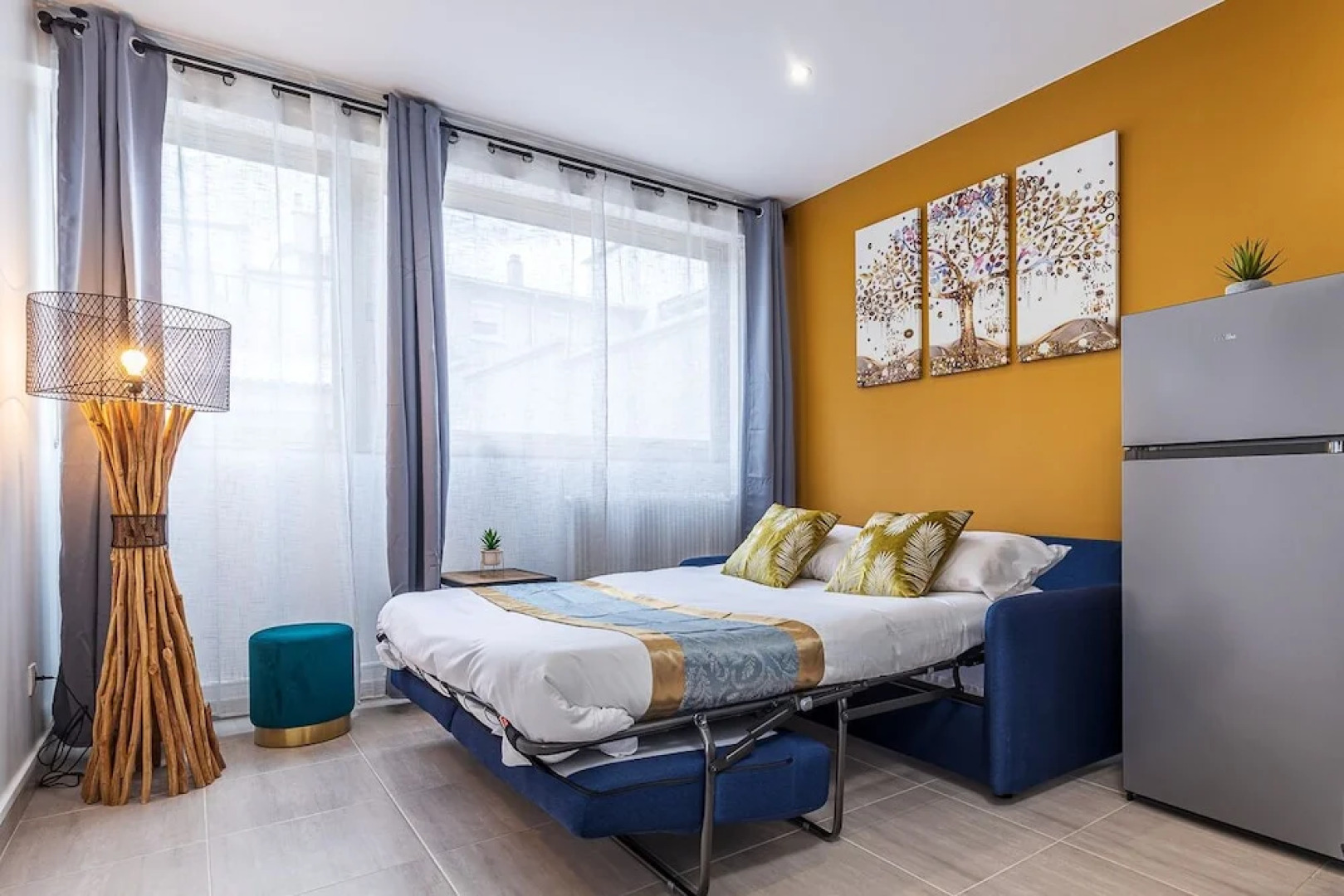 Escape time in Paris