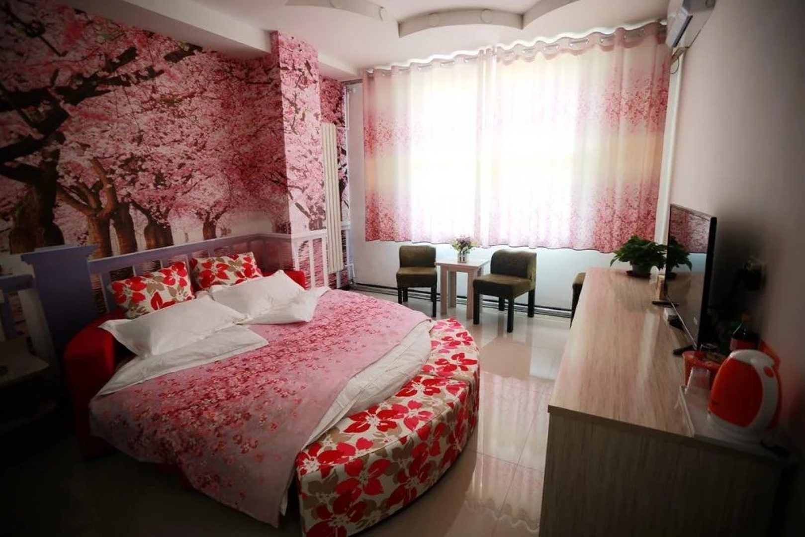 Jiayuguan City Hard Rock Hotel art theme