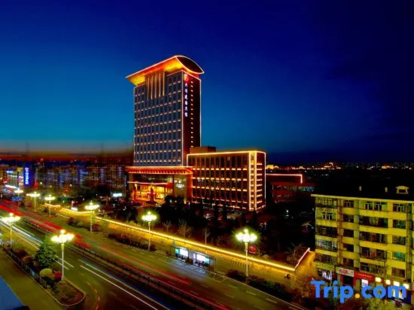 Yungang Jianguo Hotel