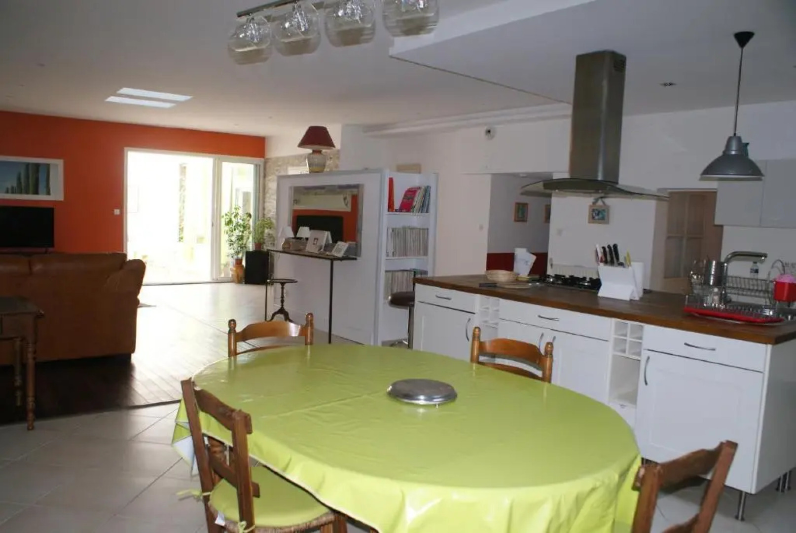 Spacieuse maison de village avec jardin patio