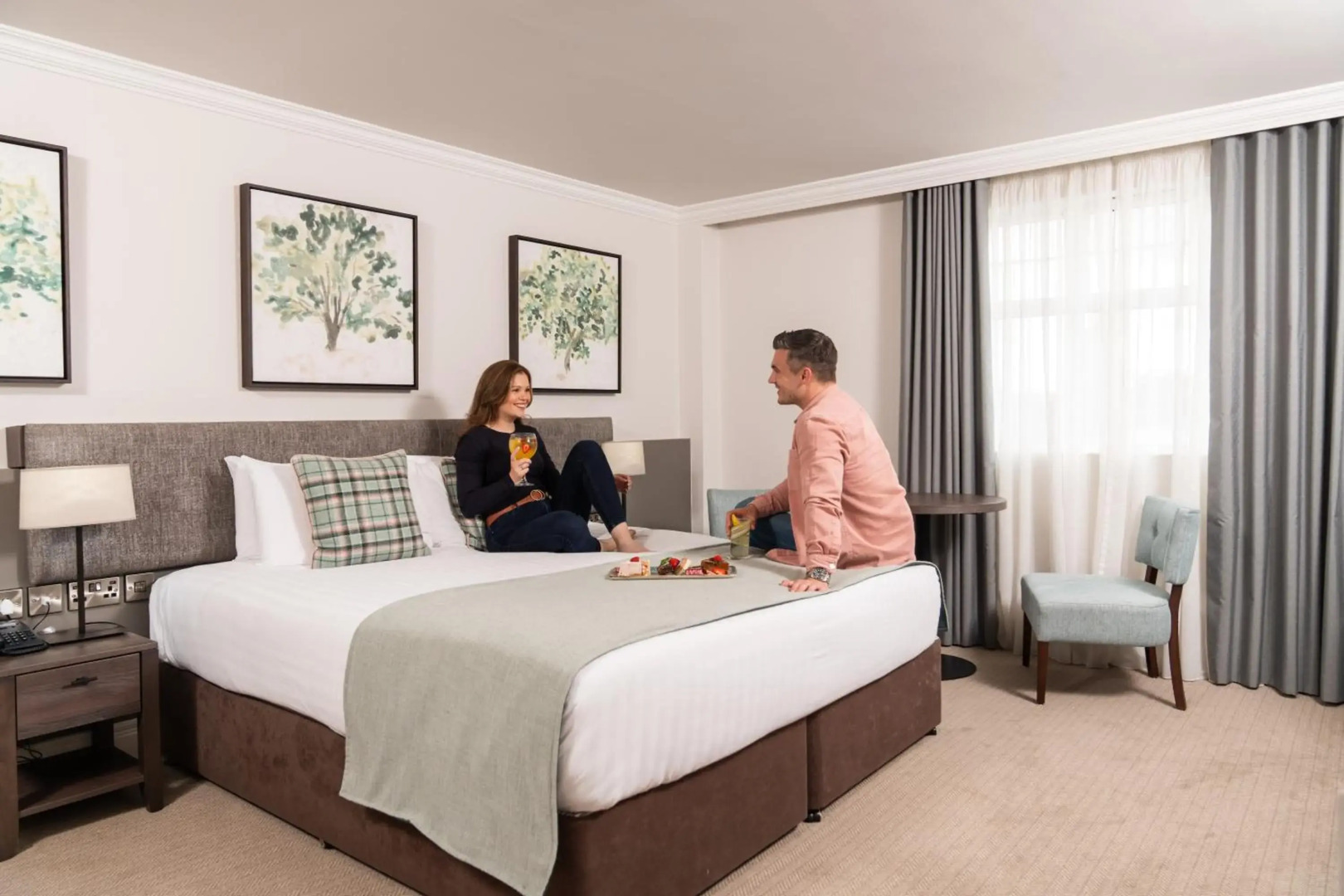 Ivanhoe Inn and Hotel