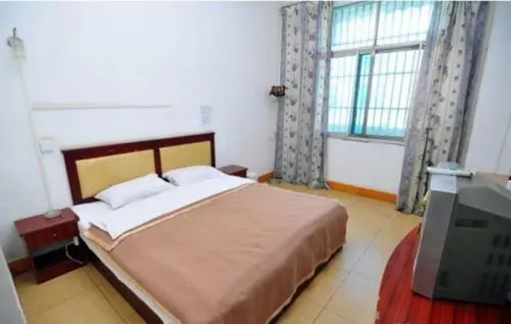 Qujing Luoping Hongyuan Guesthouse