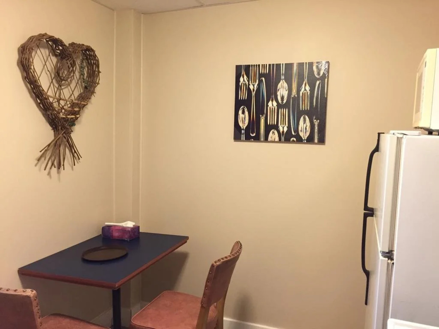 Admiral's Quay Motel & Suites