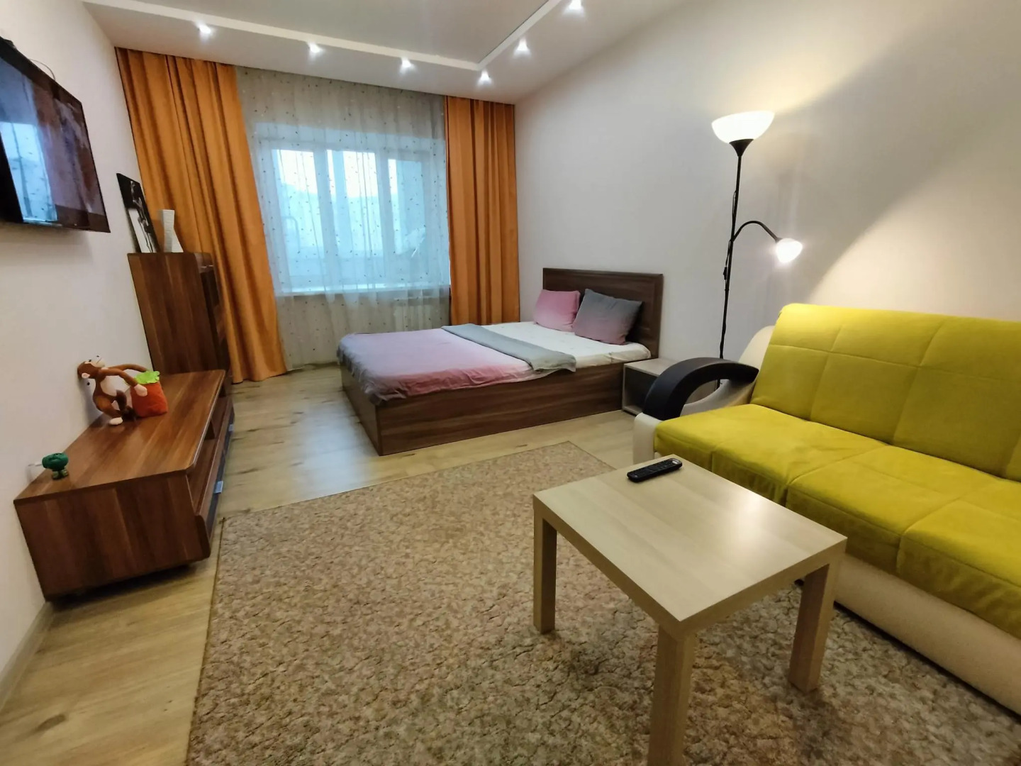 Фреш рум на улице Грибоедова, д 5, к.1