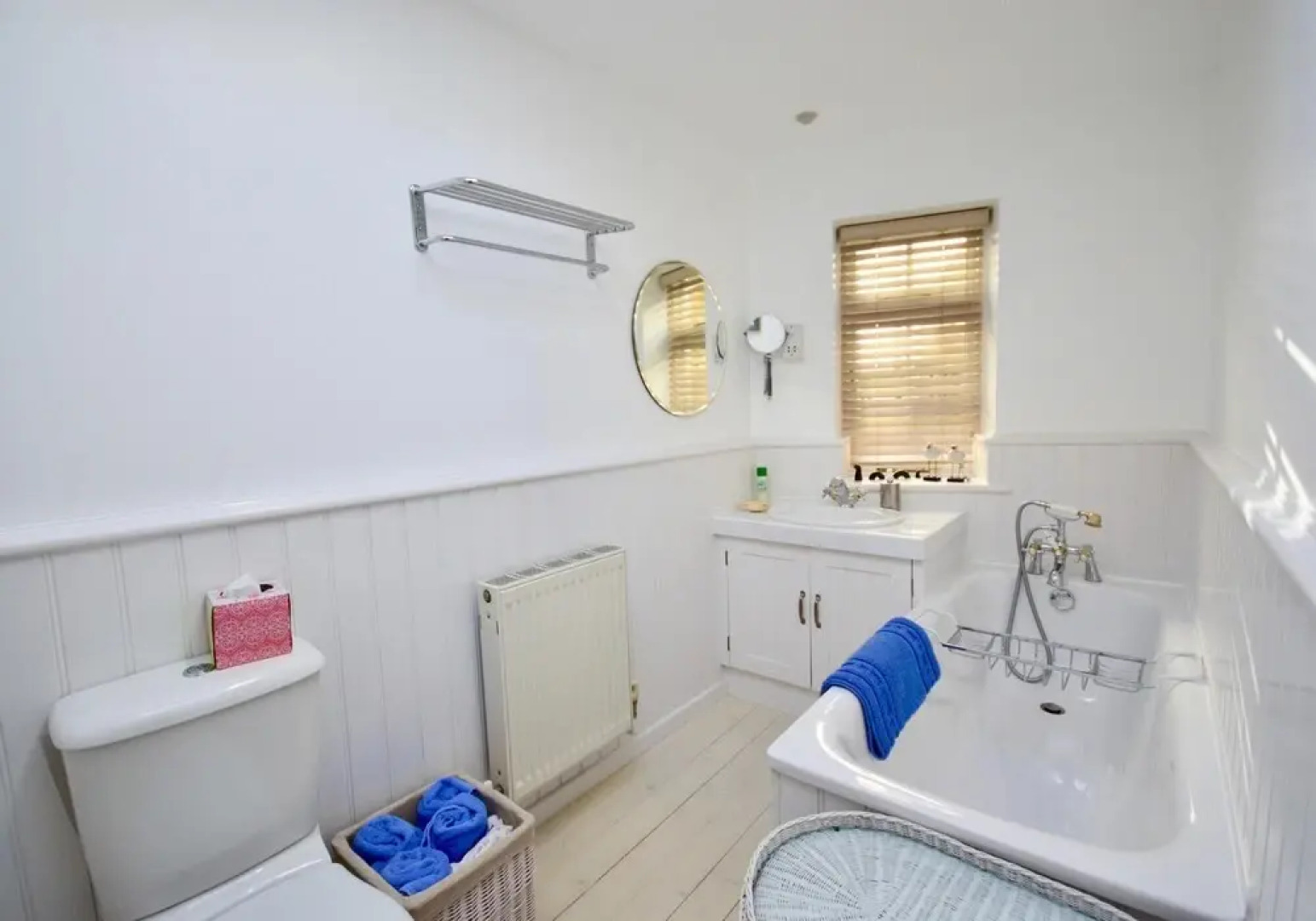 Mulberry 3 bed Cowes Cottage, Solent Views (Sleeps 6)