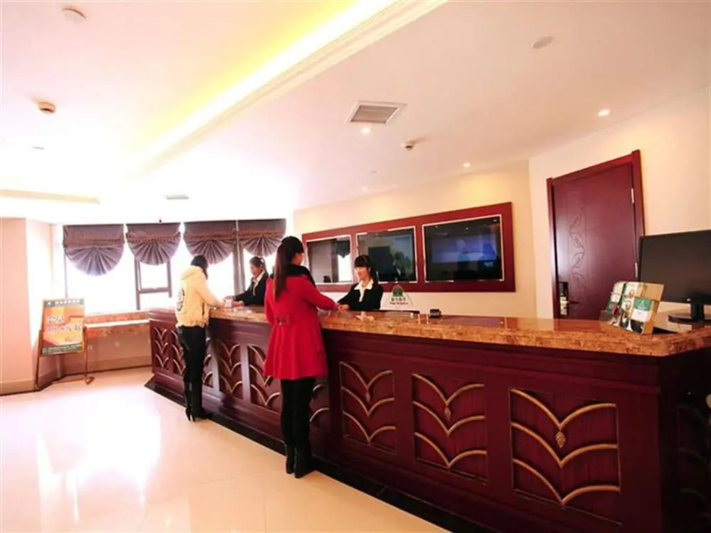 GreenTree Inn Anhui Wuhu Zhongshan Road Pedestrian Street Express Hotel