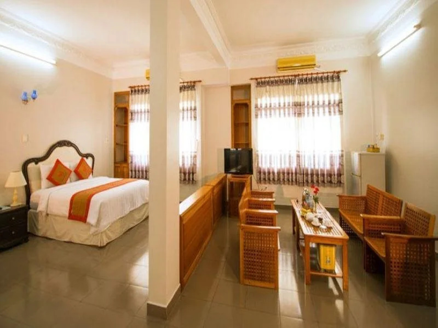Hoa Binh 2 Hotel