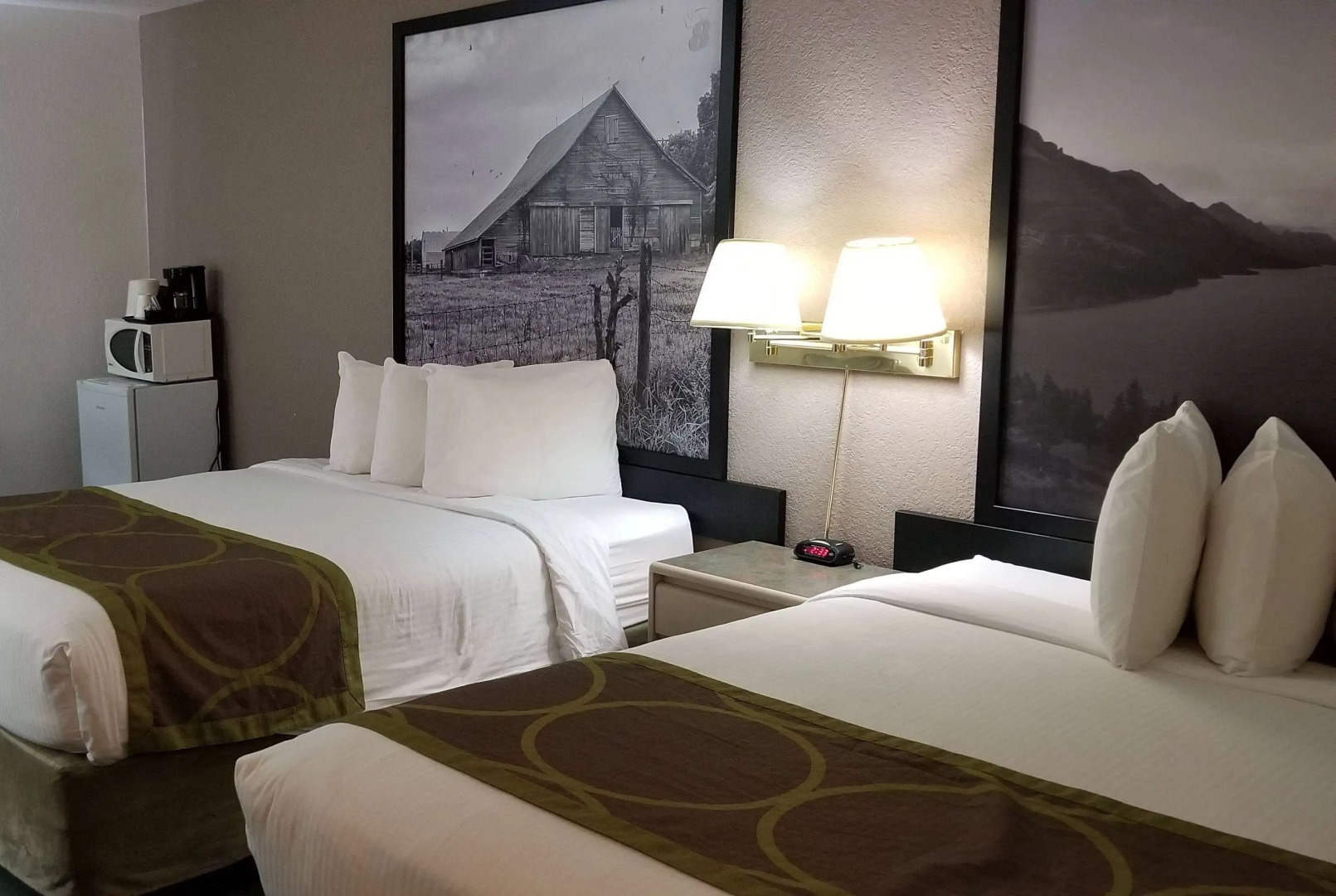 Super 8 by Wyndham Pincher Creek AB