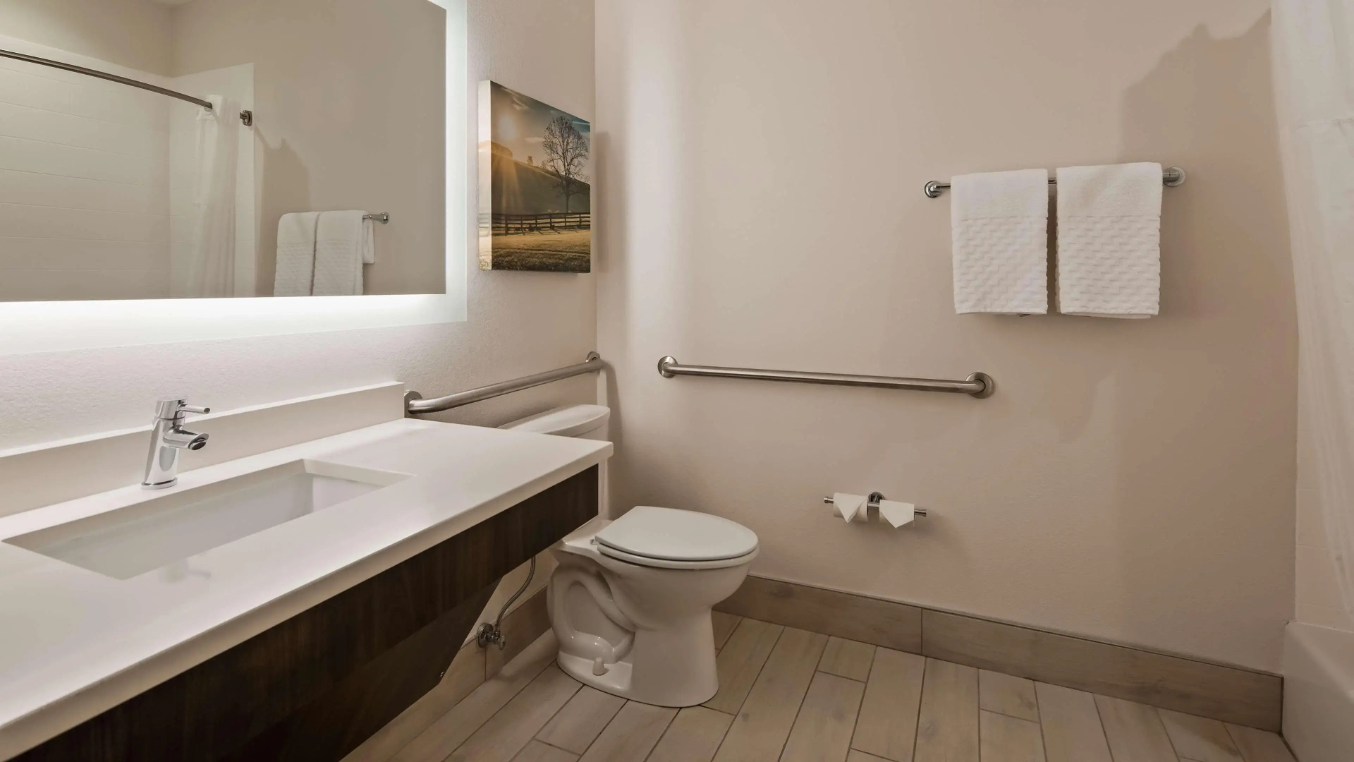 B/W Plus Elizabethtown Inn & Suites